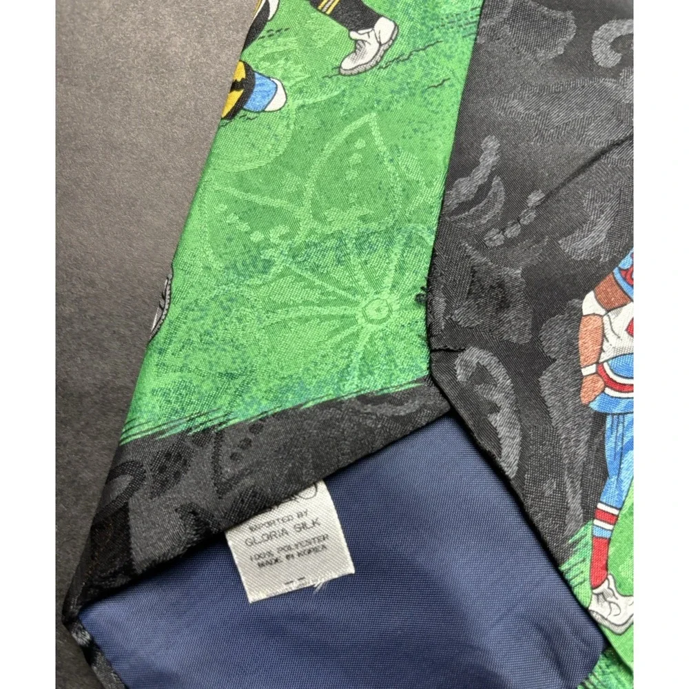 GLORIA BRAND--FOOTBALL NECK TIE‎ (LOOK)